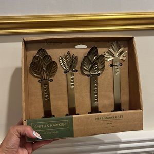Smith & Hawken Herb Markers 🌿